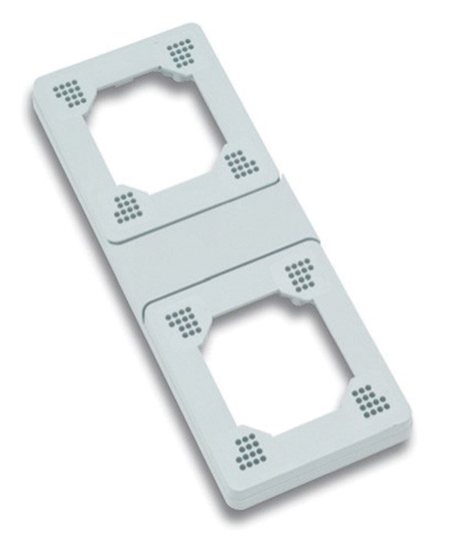 3907 | Placa universal doble para tomas 16A / 32A IP44/67