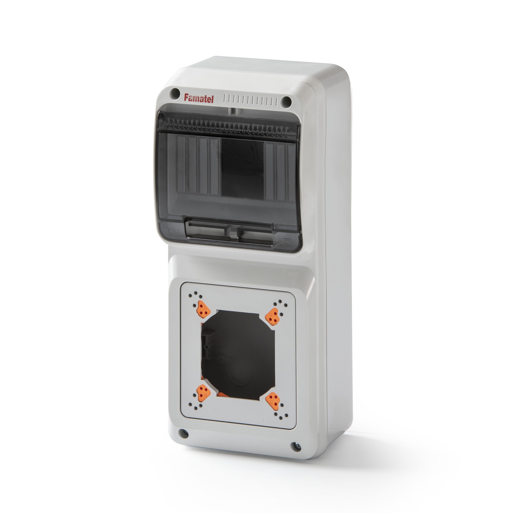 3928 | Envolvente pretroquelada 6 módulos para 1 mecanismo IP65