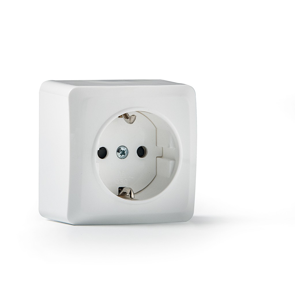 7023 | Base 16A con toma de tierra de superficie