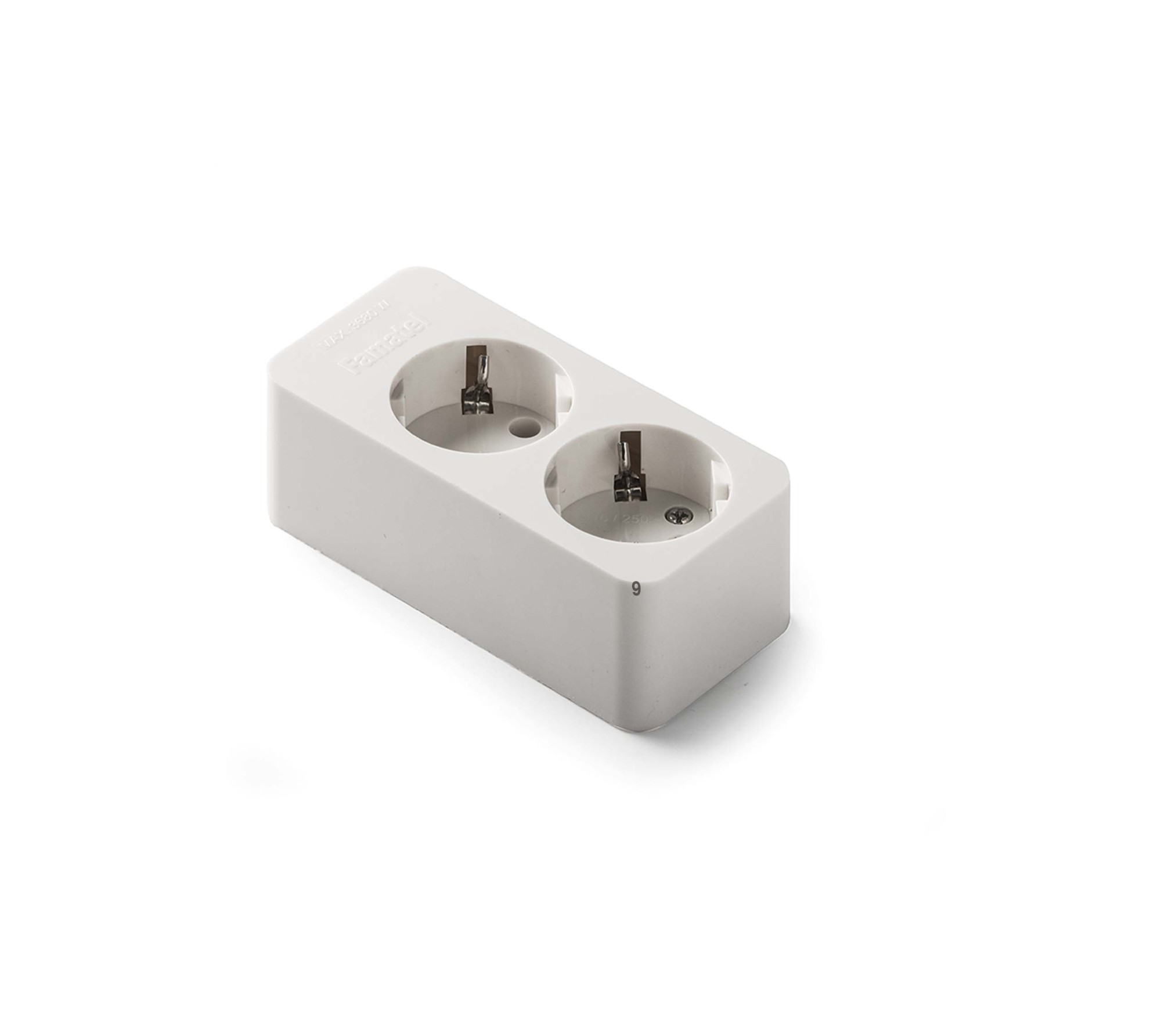 9/402 | Base múltiple 2 Tomas 2P+T 16A 250V