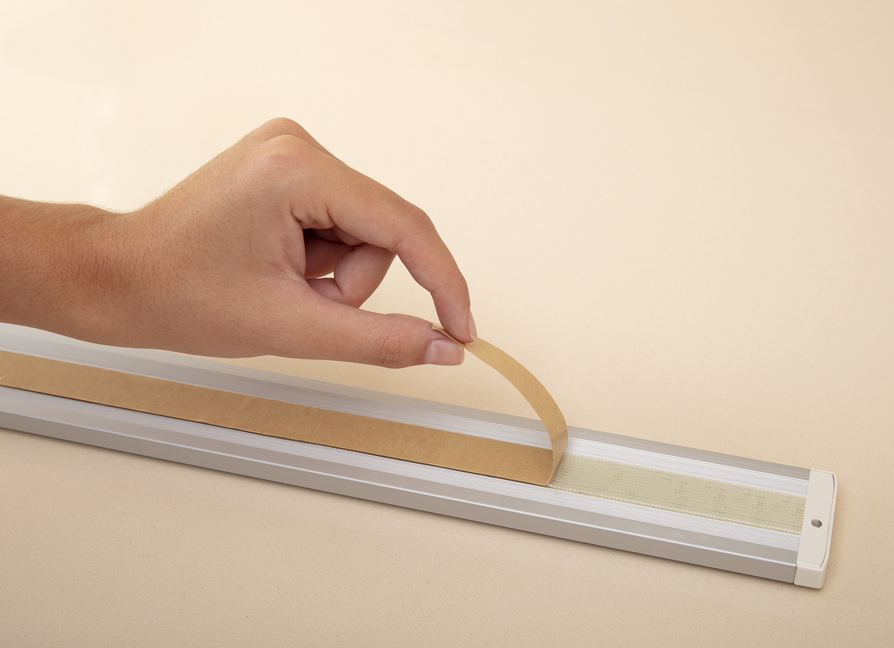 Cinta adhesiva con malla de refuerzo 19 mm x 2,5 m. / transparente