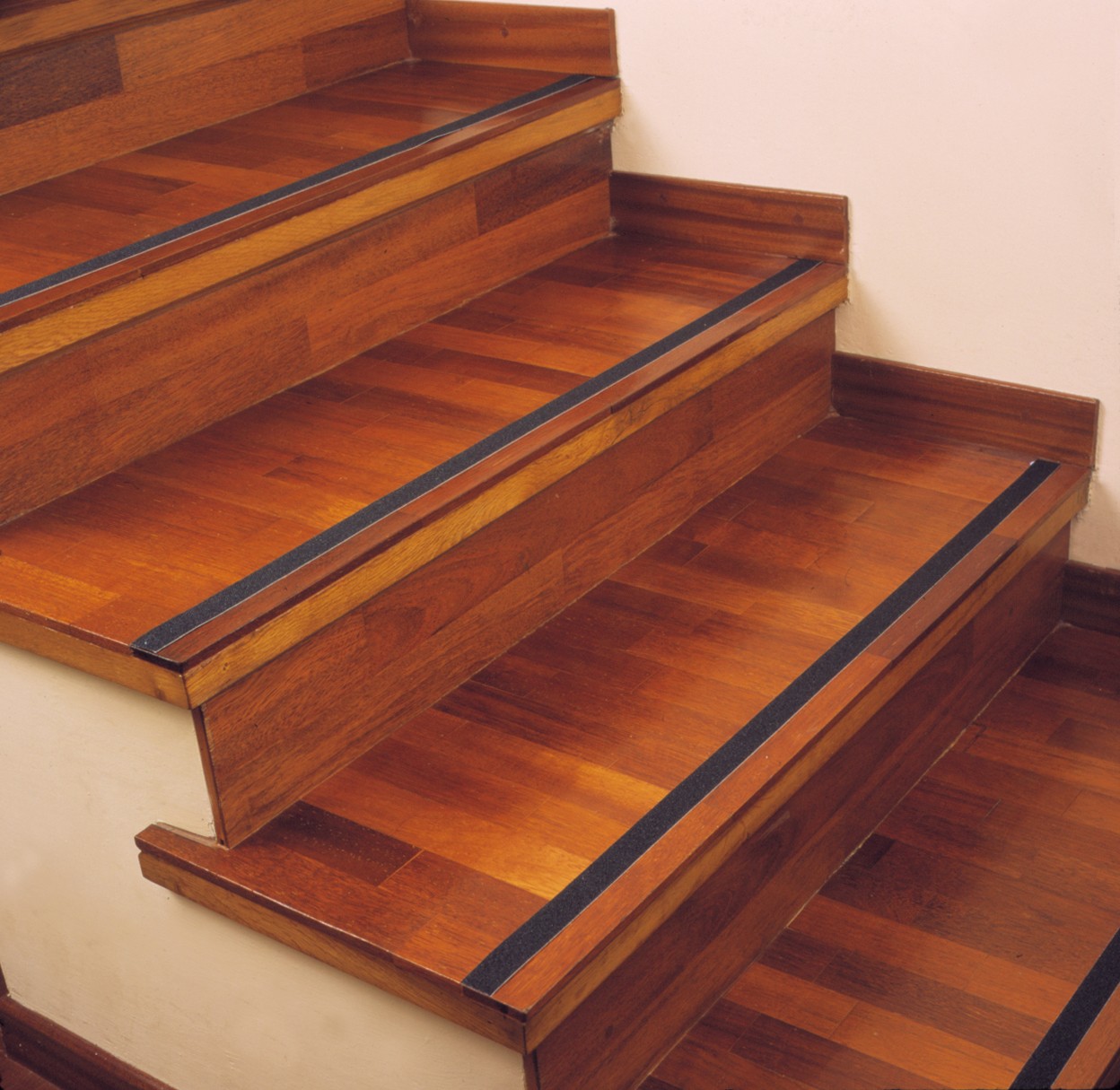 Cinta antideslizante 25 mm x 15 m. / transparente