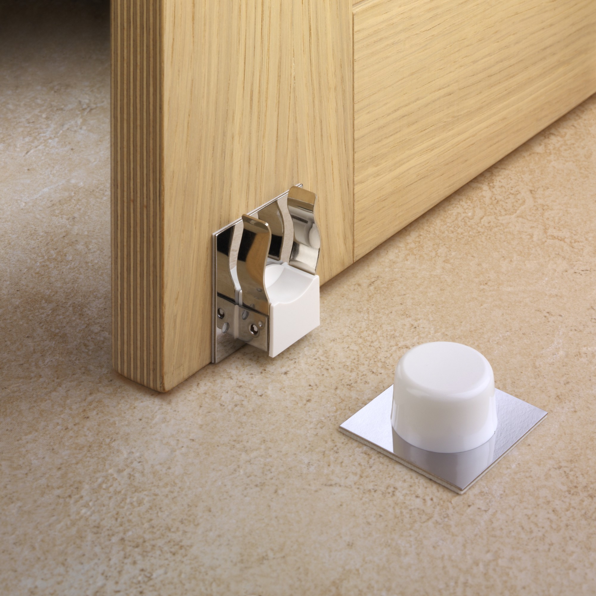 Tope y retenedor pinza adhesivos para puerta / blanco