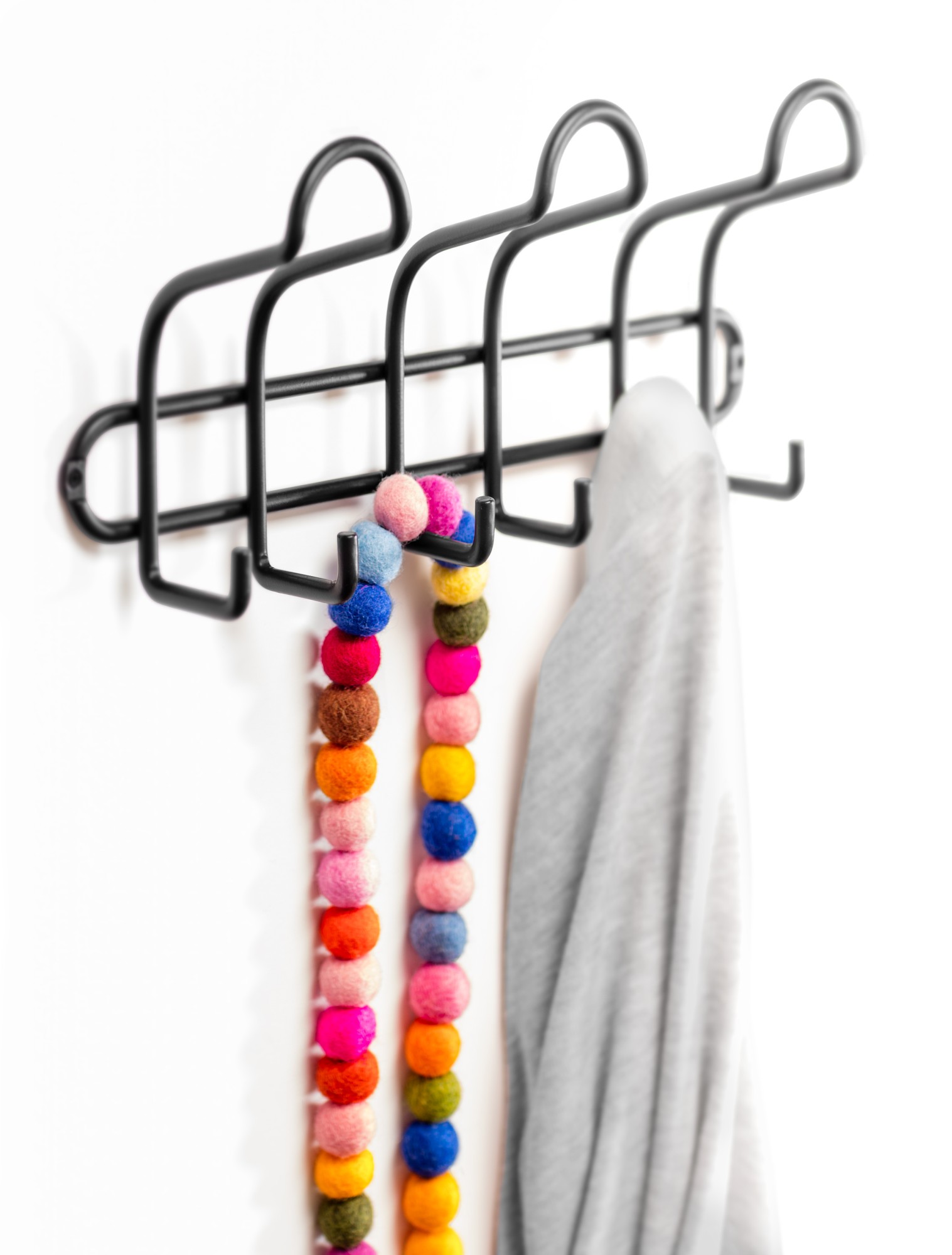 Colgador acero 3 ganchos triples / blanco