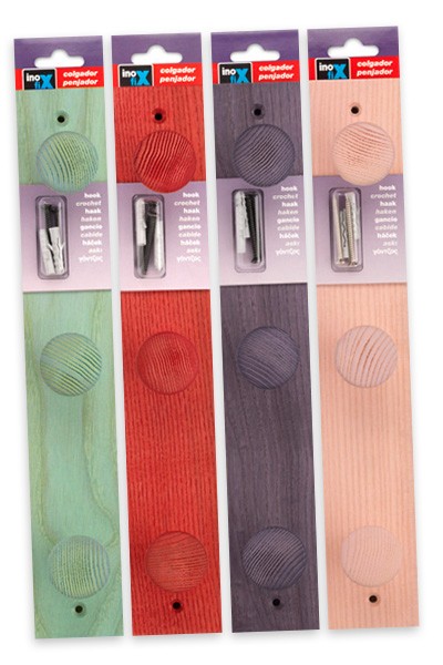 Colgador fresno 3 pomos con textura / surtido