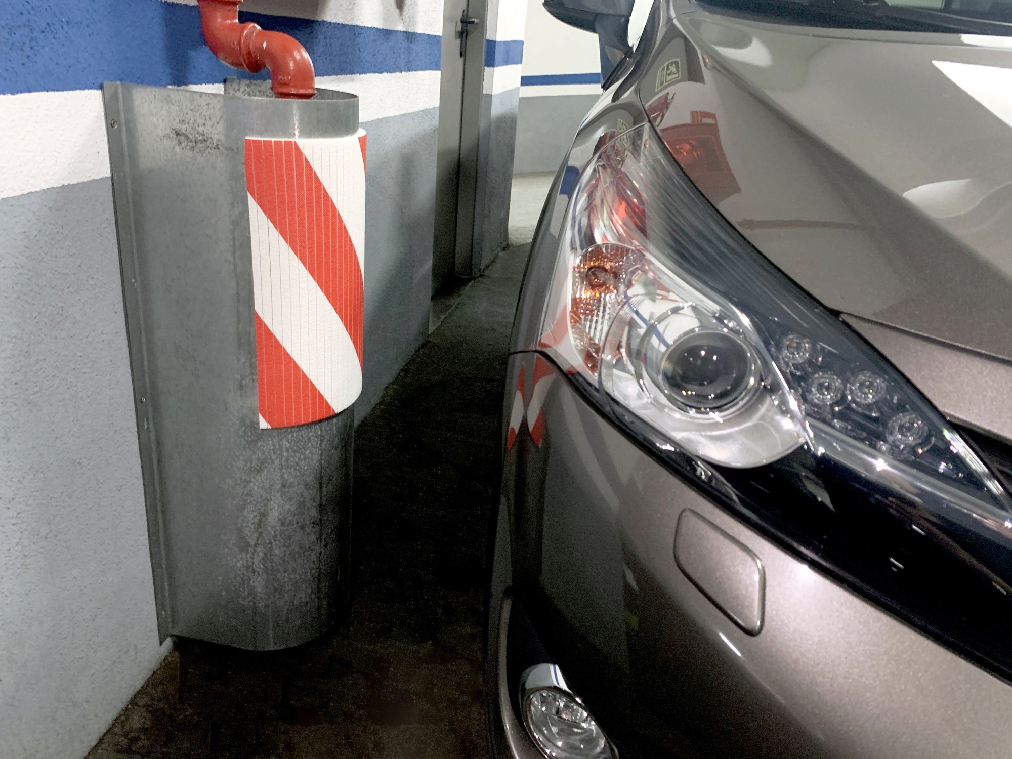 Protector parking para columna / rojo-blanco