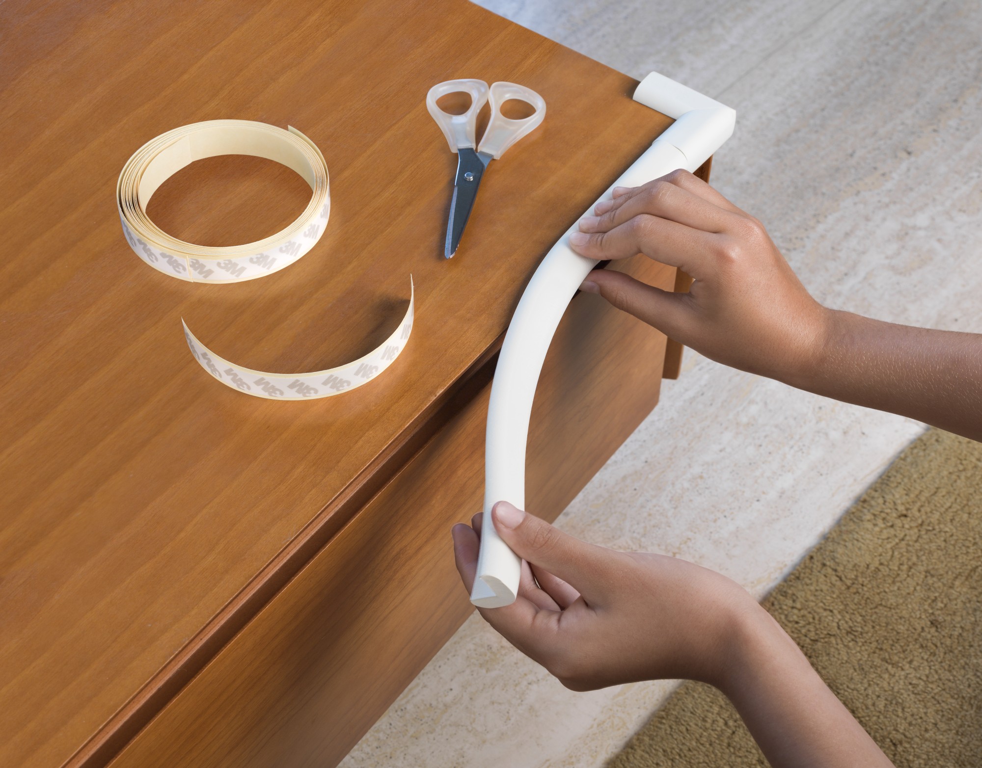 Rollo protector cantos (2 m) + 4 esquineras / blanco