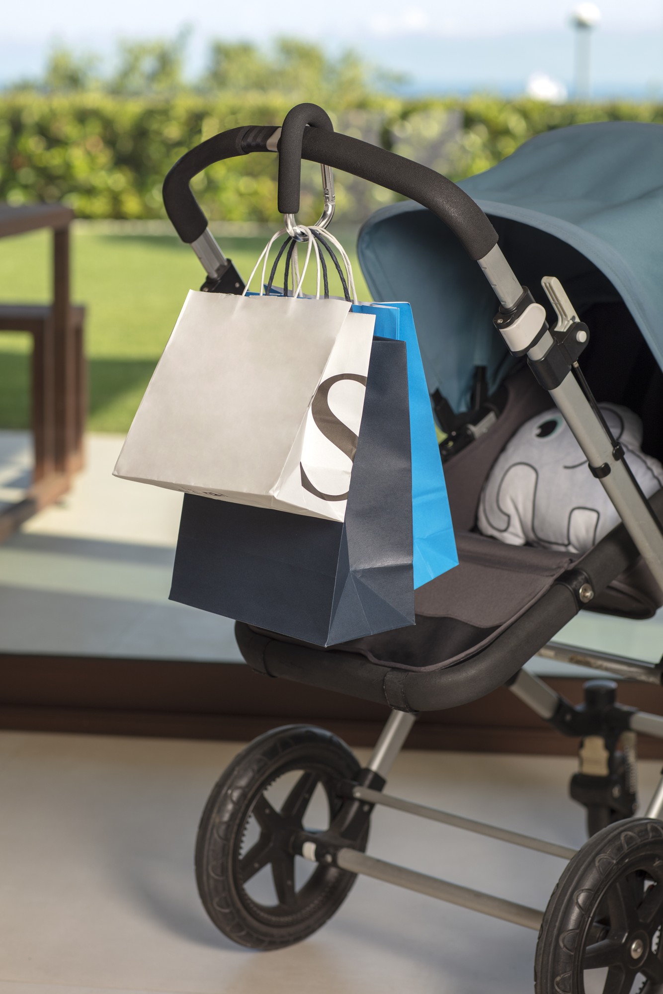 Mosquetón para cochecito bebé / negro