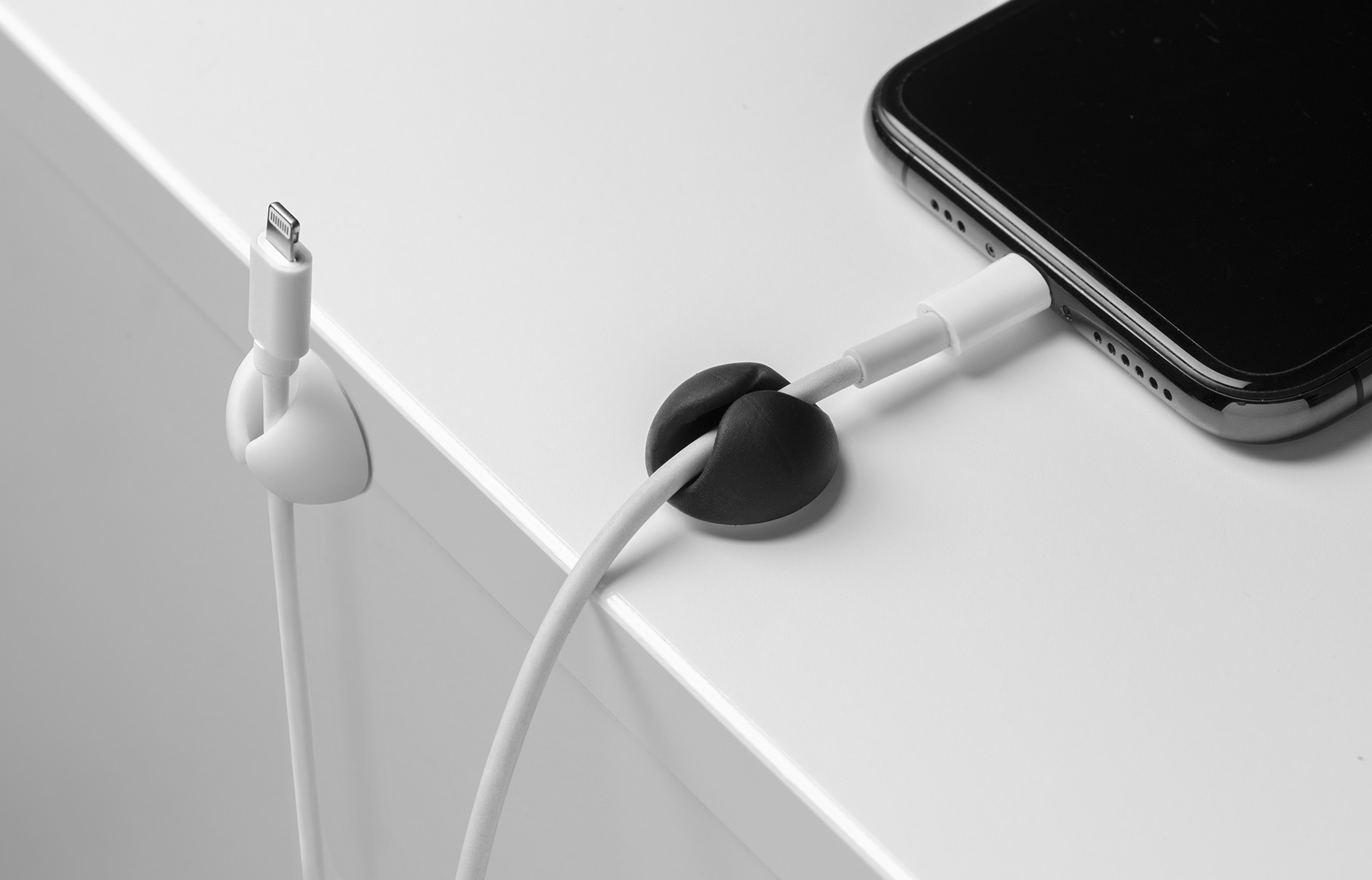 Mini Clip adhesivo para cables / transparente