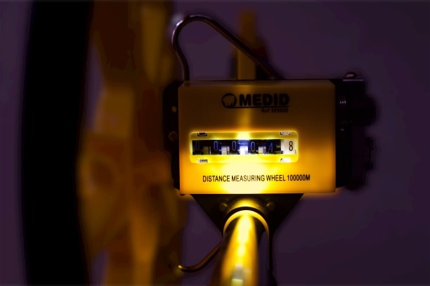 Topómetro con luz, llanta ABS, medición hasta 10.000 metros - ref.585000