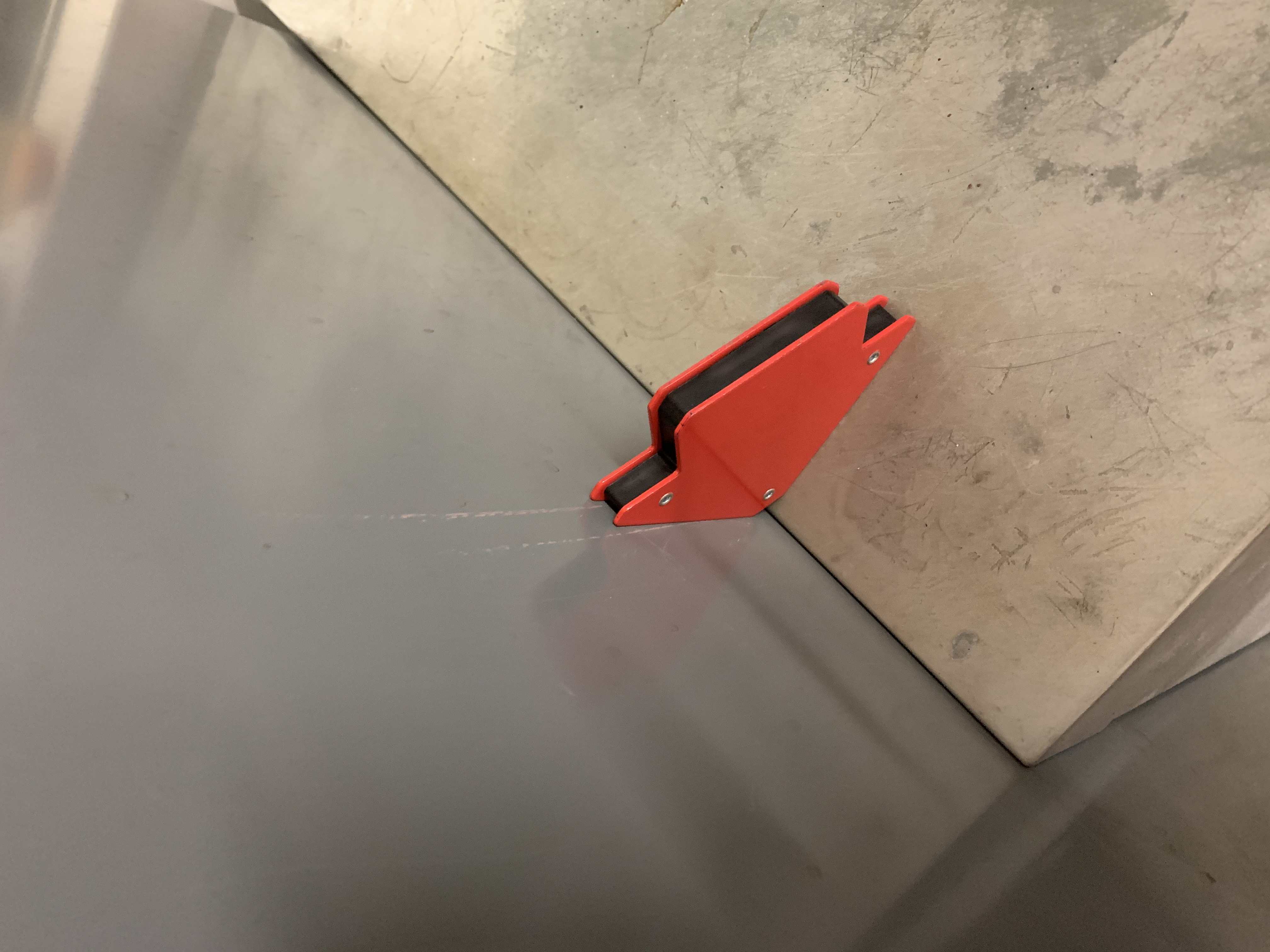 Escuadra magnética 75 mm - ref.7903