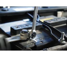 Llaves para racores acodadas de dos bocas métricas con acabado cromado | 1949M