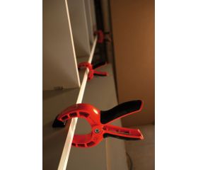 Útiles mordazas de muelle con superficie de agarre móvil | 420SC