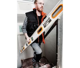 Niveles de precisión de burbuja de perfil en T doble | 496