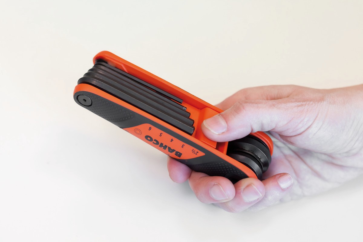 Juego de llaves hexagonales tipo allen en navaja métricas con acabado fosfatado y mango bi-componente - siete unidades | BE-9777B