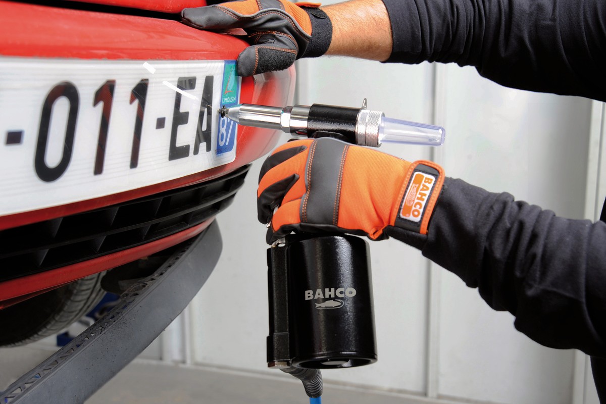 Remachadora neumática con 1.600 kg de fuerza de tracción | BP125A