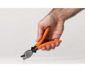 Alicates para corte y pelado de cables con mangos recubiertos de PVC para cables de cobre y aluminio | 2233D