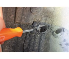 Leva para retirar las fijaciones de los paneles de las puertas | 2485