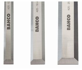 Juego de 3 formones con mango de madera en caja de cartón. 425-083: en caja de madera | 425-081