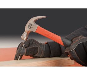 Martillo de uña con mango de goma y uñas curvadas | 428F