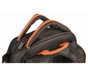 Mochila con parte inferior de plástico duro antideslizante. | 4750FB8