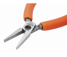 Alicates de boca plana compactos con mangos de PVC naranjas | C3430