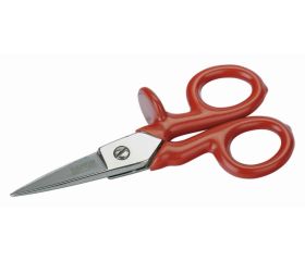 Tijeras y cuchillos aislados