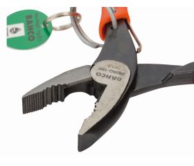 Alicates universales ERGO™ con anillo de seguridad | TAH2628G