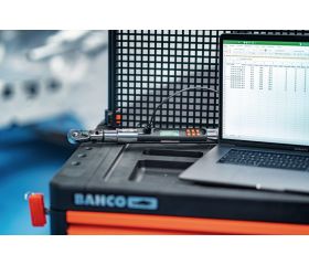 Llave dinamométrica electrónica de par y grados, con memoria/USB y cabeza de carraca fija. Cuerpo metálico | TAWM