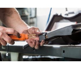 Juego para reparaciones de piezas de plástico | BBS210