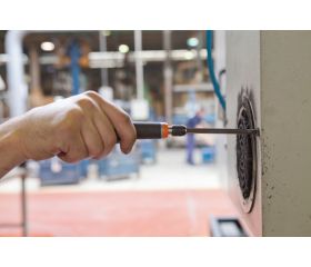 Destornilladores ERGO™ con agarre de goma y juego de varillas intercambiables - 9 unidades | BE-8572