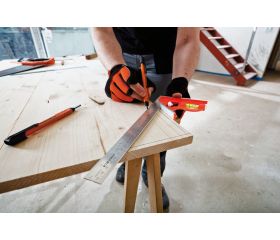 Escuadras combinadas con trazador metálico | CS