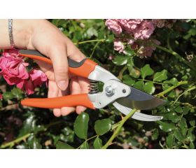 Tijeras de podar de una mano de corte deslizante con mangos de acero forjado y cabezal de corte estrecho | P5