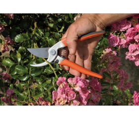 Tijeras de podar de una mano de corte deslizante con mangos de acero forjado y cabezal de corte estrecho | P5