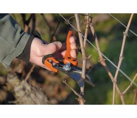 Tijeras de podar de una mano de corte deslizante ERGO™ con mango fijo recubierto de elastómero | PX