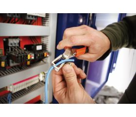 Alicates pelacables ERGO™ con mangos bi-componentes y acabado cromado | 2223GC