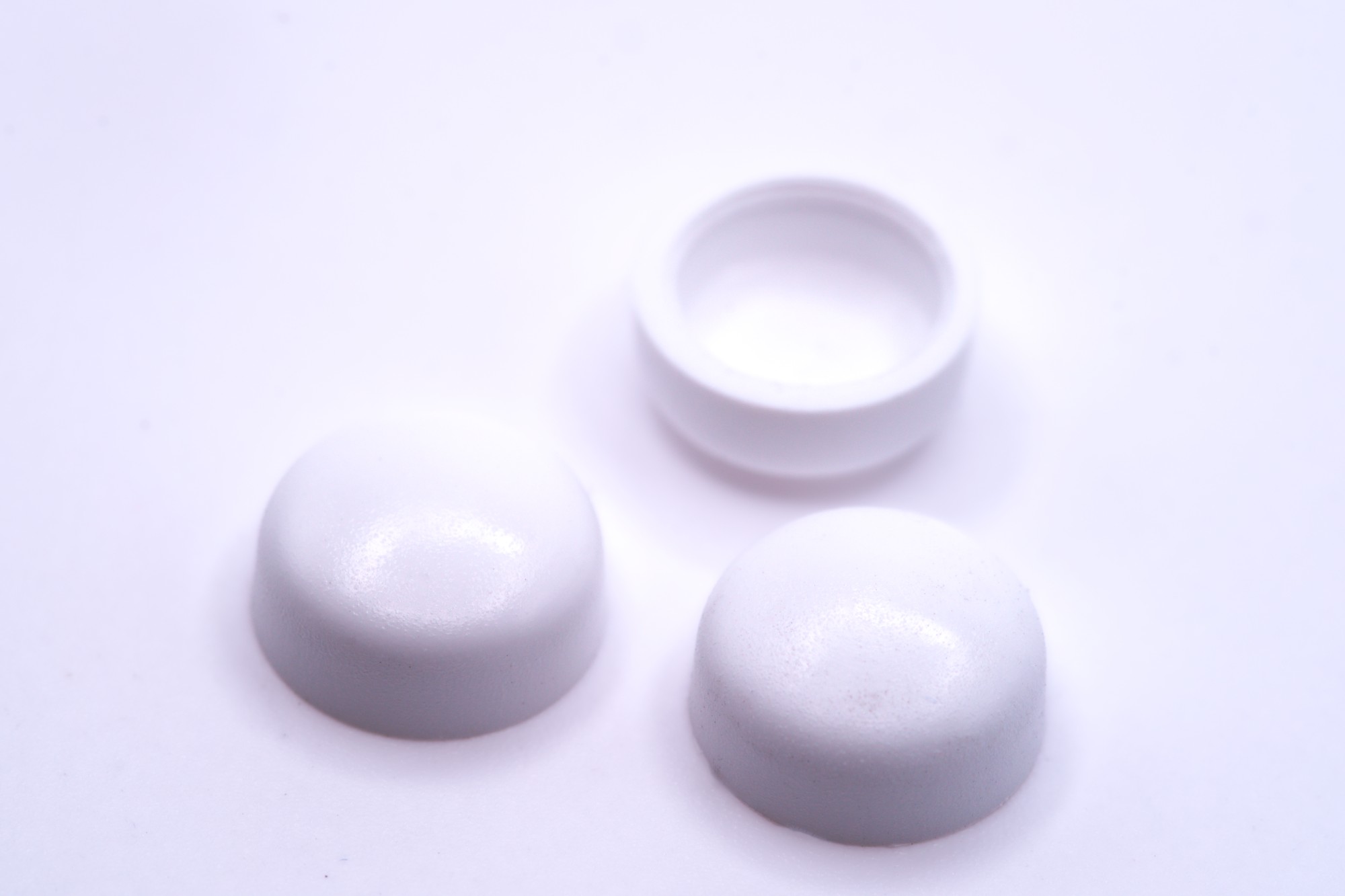 TAPON LOTU PLASTICO PARA TORNILLO 4,80 DIN 7504 - DIN 7981