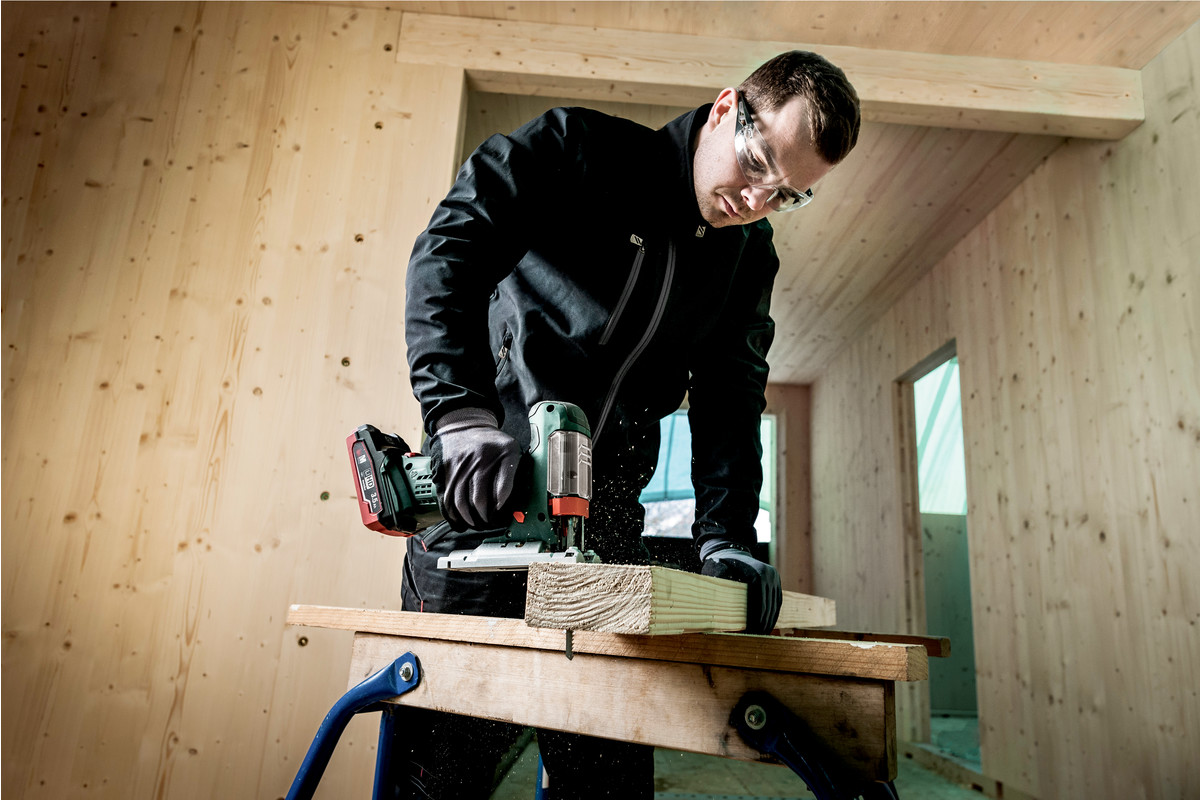 STA 18 LTX 100 Sierra de calar de batería