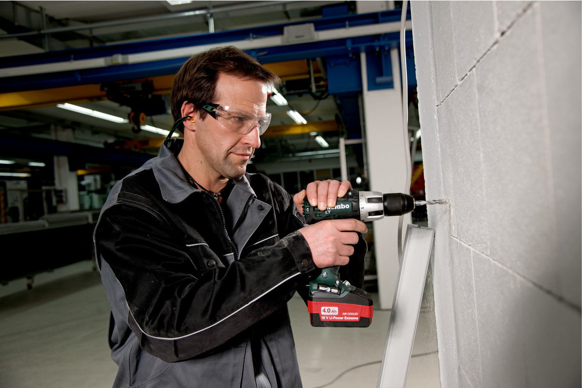 SB 18 LT Taladro atornillador de percusión de batería