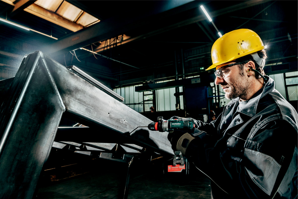 SB 18 LTX-3 BL Q I  Taladro atornillador de percusión de batería