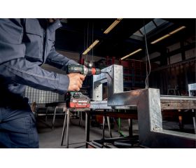 GB 18 LTX BL Q I Taladro/roscador de batería