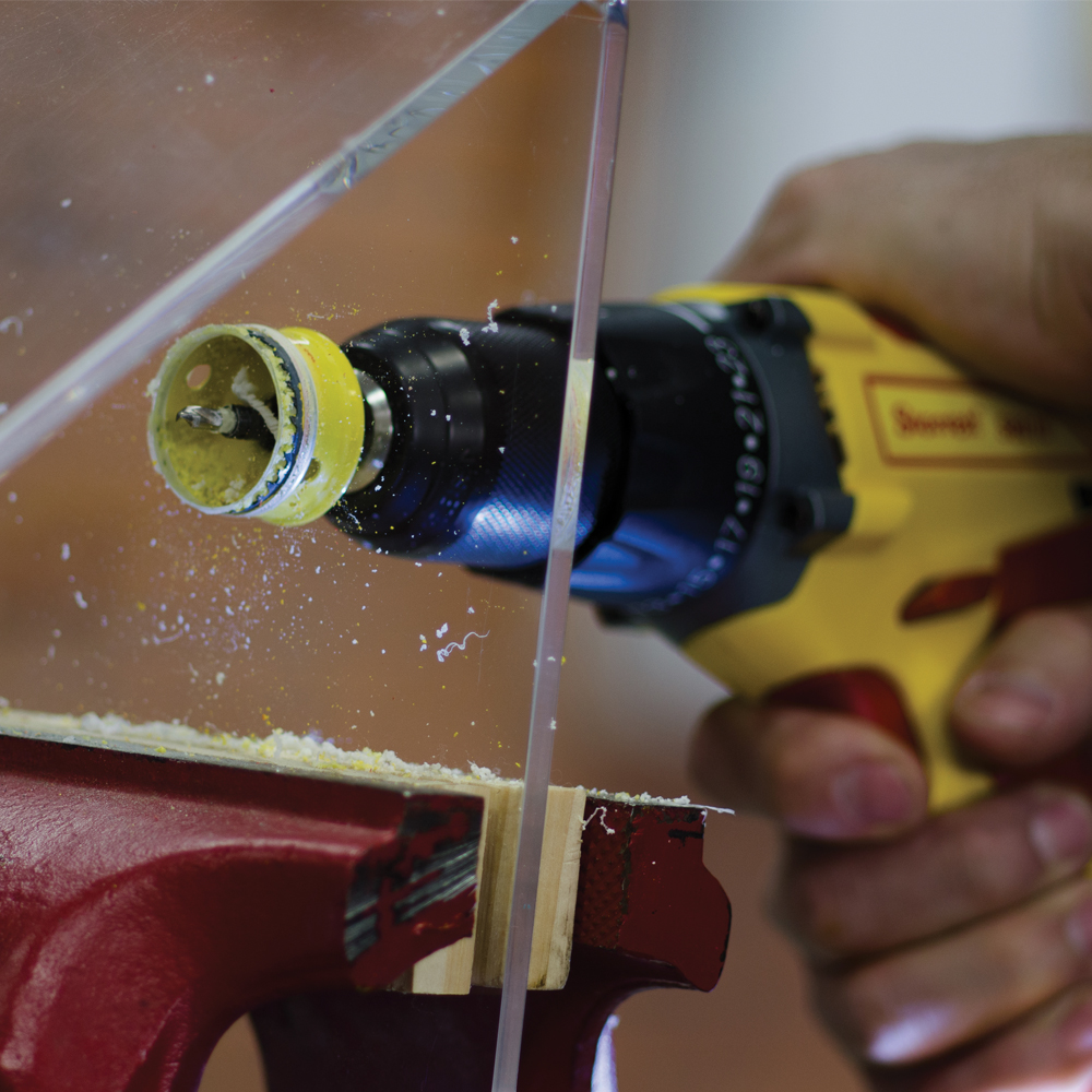 CORONA PERFORADORA CORDLESS