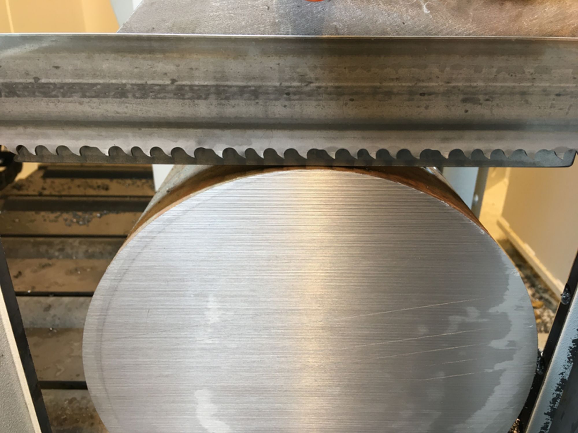 Production Metal Cutting Bi-Metal Bandsaw Blade for Large and Difficult Alloys with Higher Grade Powder HSS Toothing 1.4/2 TPI 1.1 mm x 34 mm