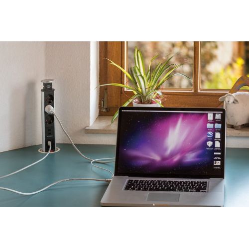 Base de tomas múltiples retráctil para mesas Tower Power con puertos USB y conexión LAN