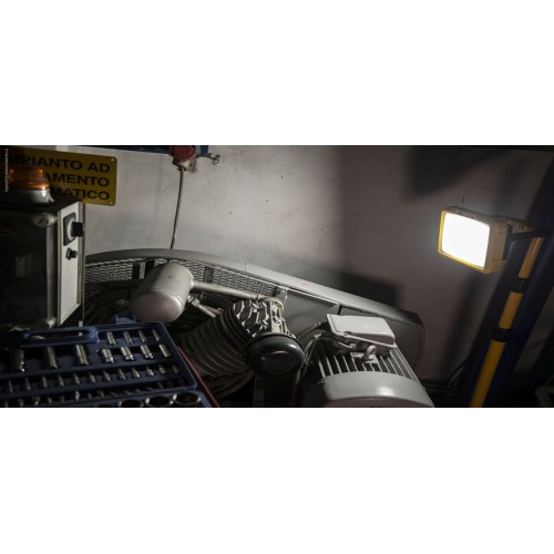 Foco LED recargable 50W, 3600lm batería externa X-BLAST 50W