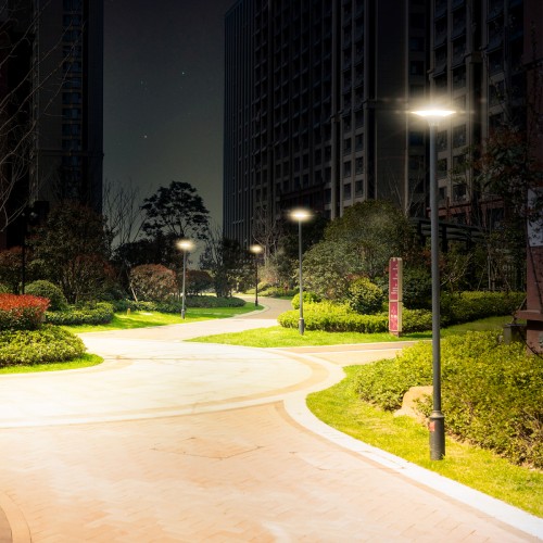 Farola LED solar 2300 lúmenes IP65 SPIELBERG