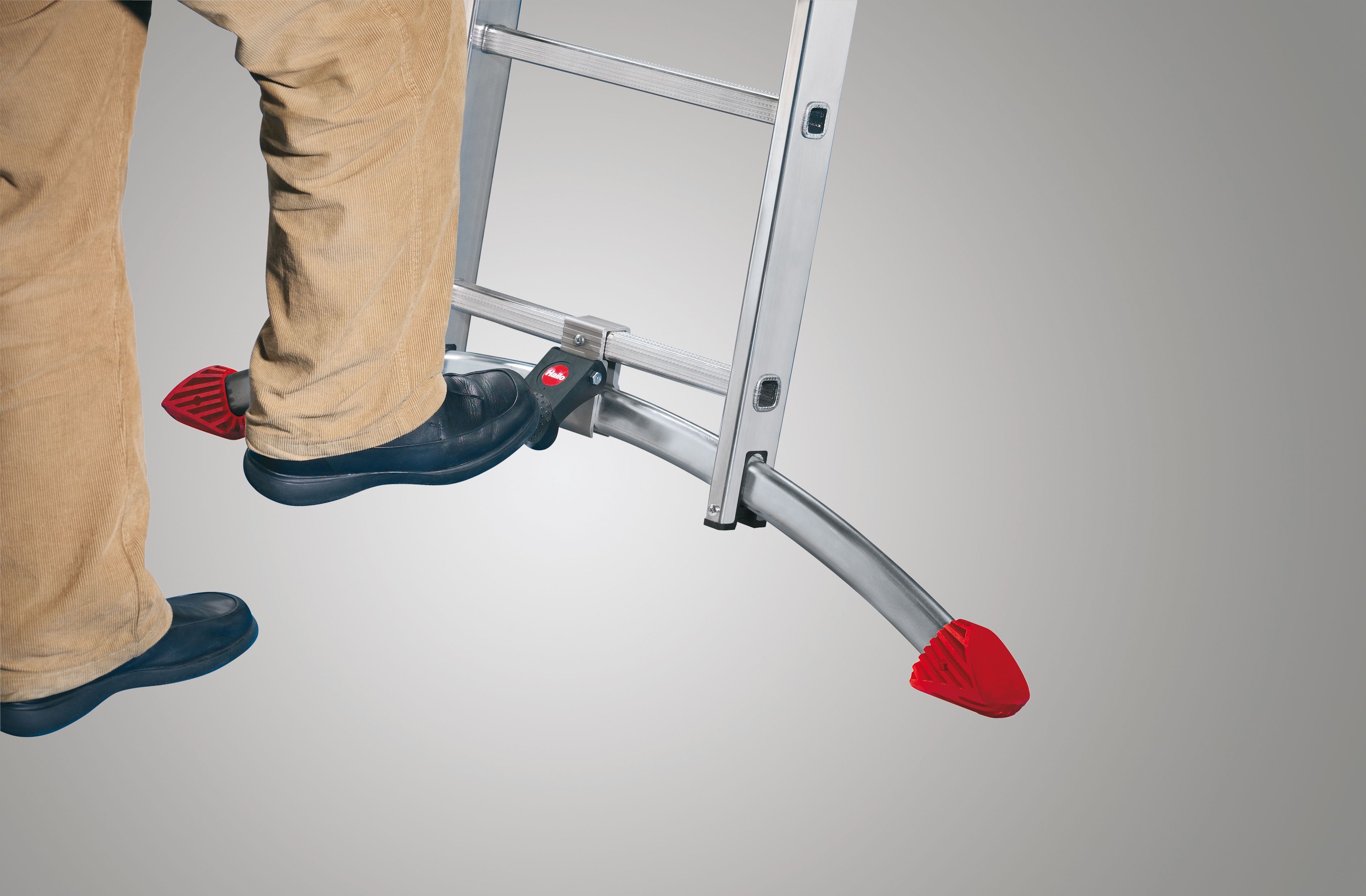 Escalera combinada de 3 tramos con estabilizador curvo ProfiLOT