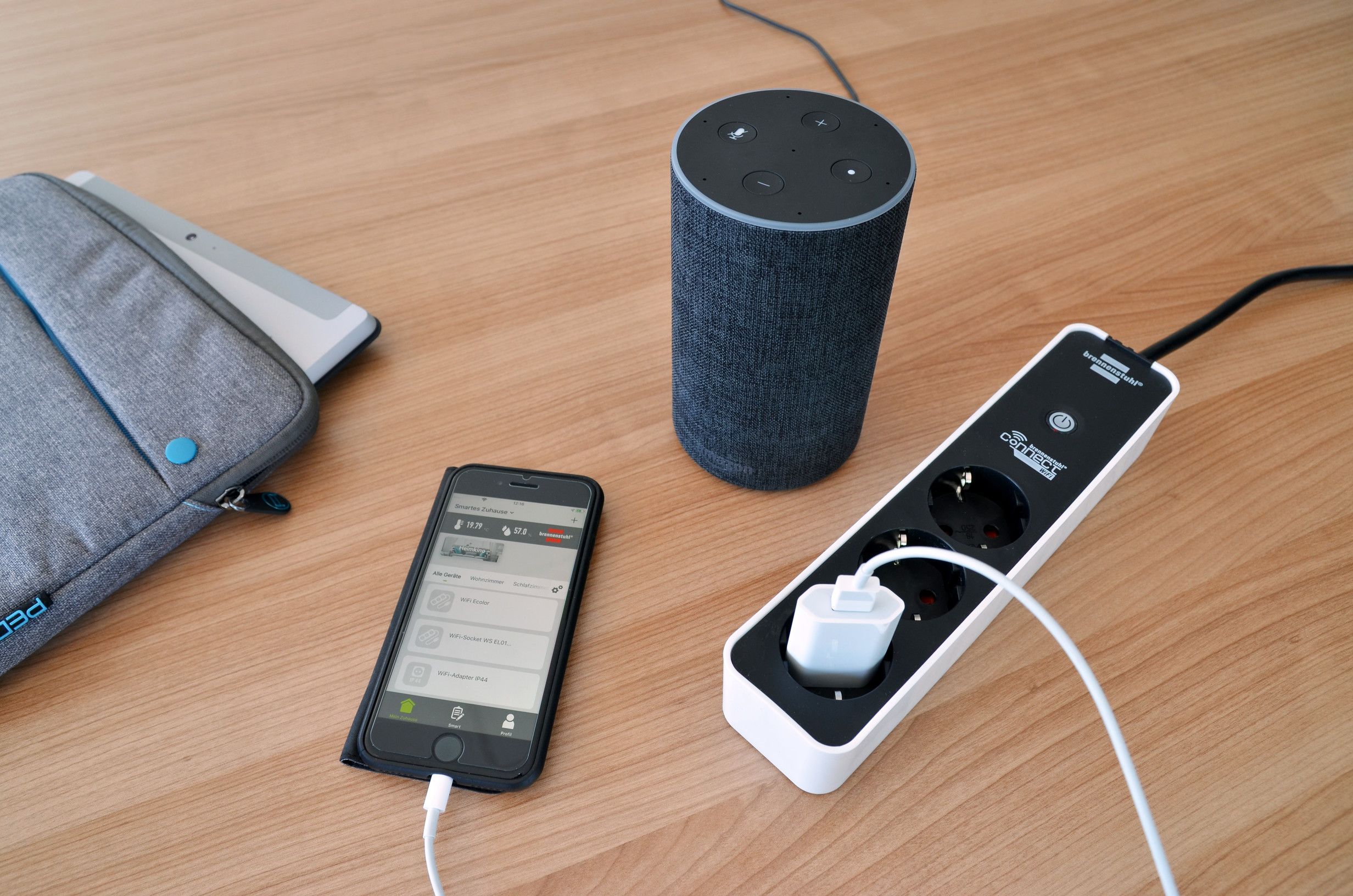 Base de tomas múltiples inteligente Ecolor compatible con brennenstuhl®Connect WiFi