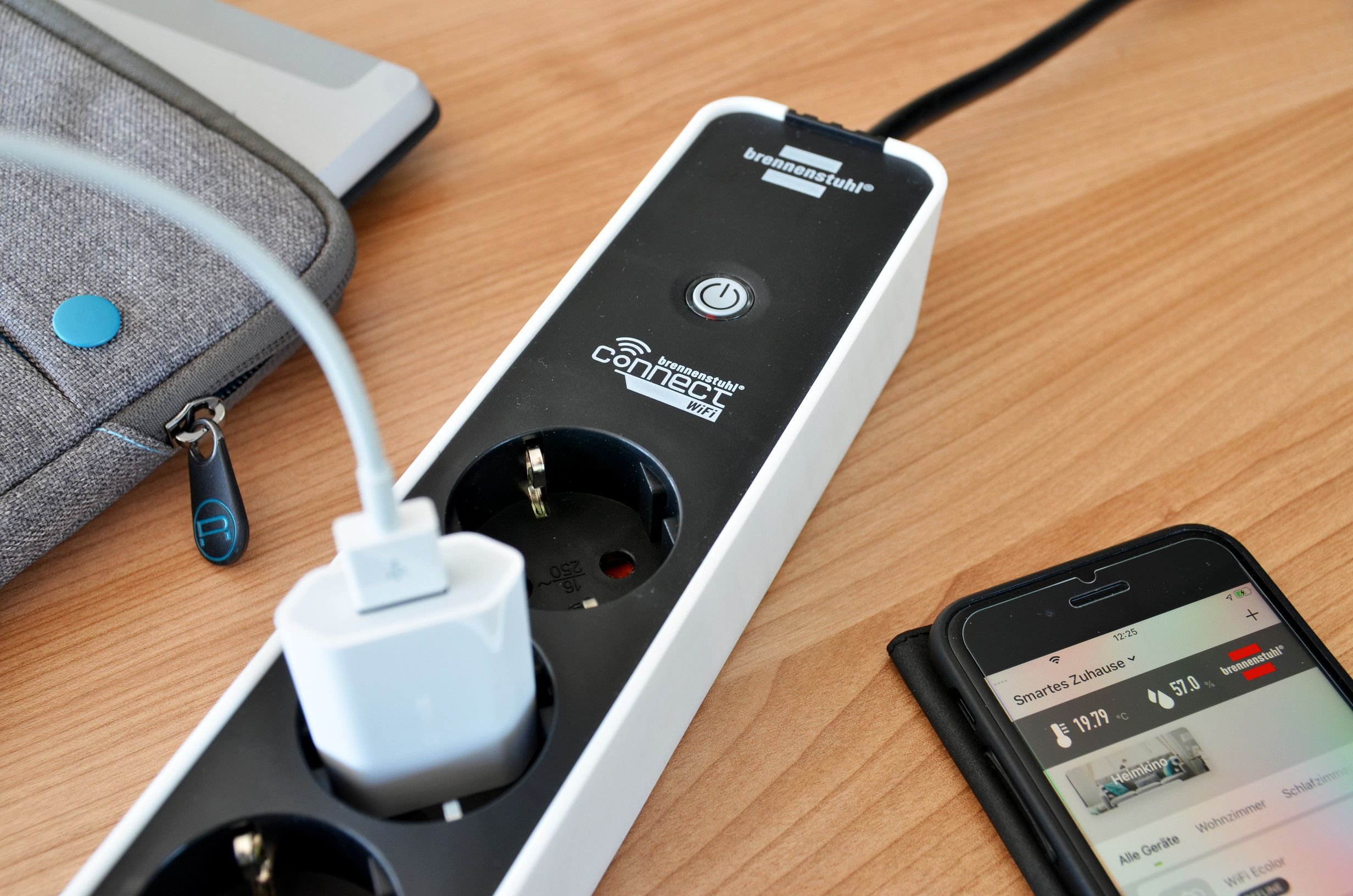 Base de tomas múltiples inteligente Ecolor compatible con brennenstuhl®Connect WiFi