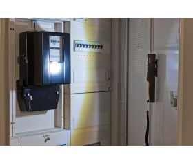 Linterna de trabajo multifunción LED con clip y batería recargable HL DA 41 MC (200+150 lm)